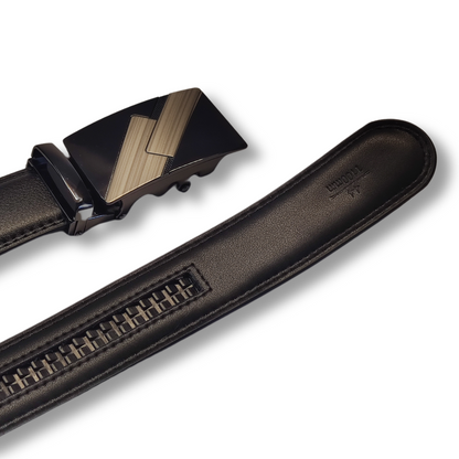 "Optez pour notre boucle de ceinture en acier grise pour un look contemporain. Compatibilité avec nos ceintures en cuir véritable. Commandez-la dès maintenant !"