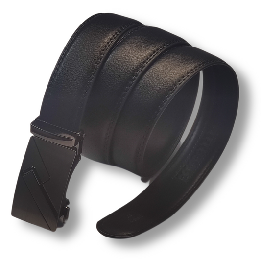 Élégance et praticité avec notre ceinture automatique en cuir noire. Boucle en acier grise pour un look moderne.